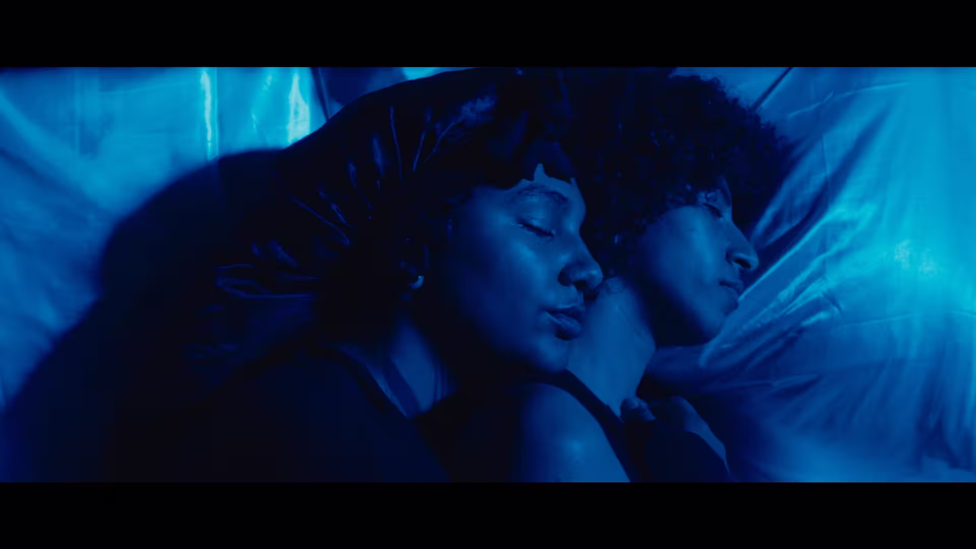 Still 2025-07-16 221313_1.6.1 - Leslie Lón_su