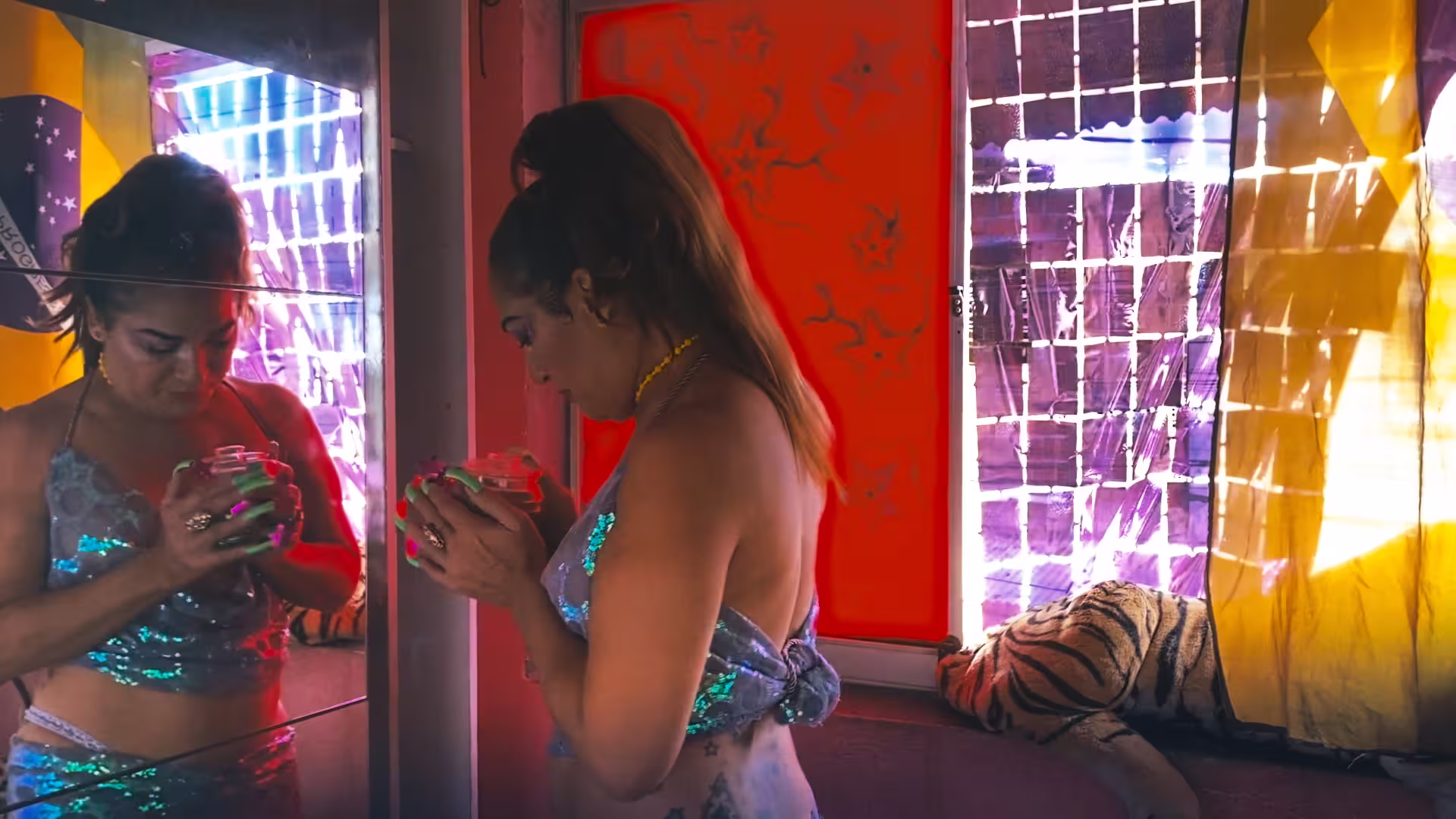 biarritzzz_WhereIsMymyeMastroiagnne_Still01 - biarritzzz